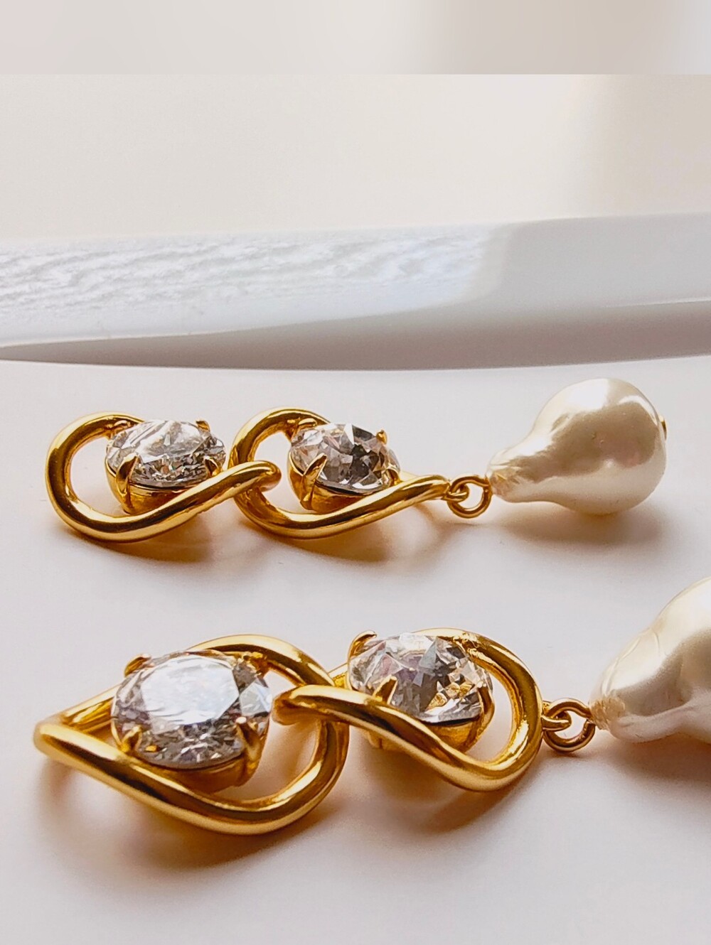 J.Crew Gold Crystal & Pearl Chain link Drop Earrings - Picture 5 of 9
